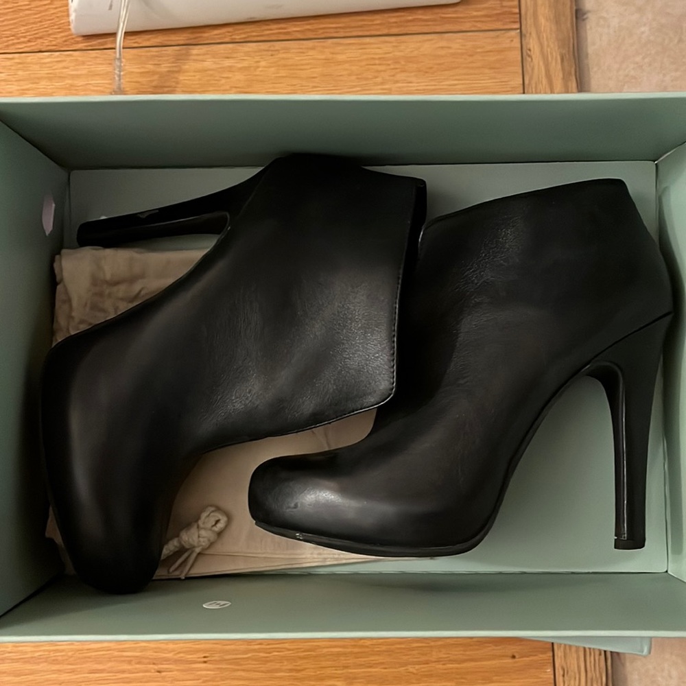 Jessica Simpson Black Heeled Bootie